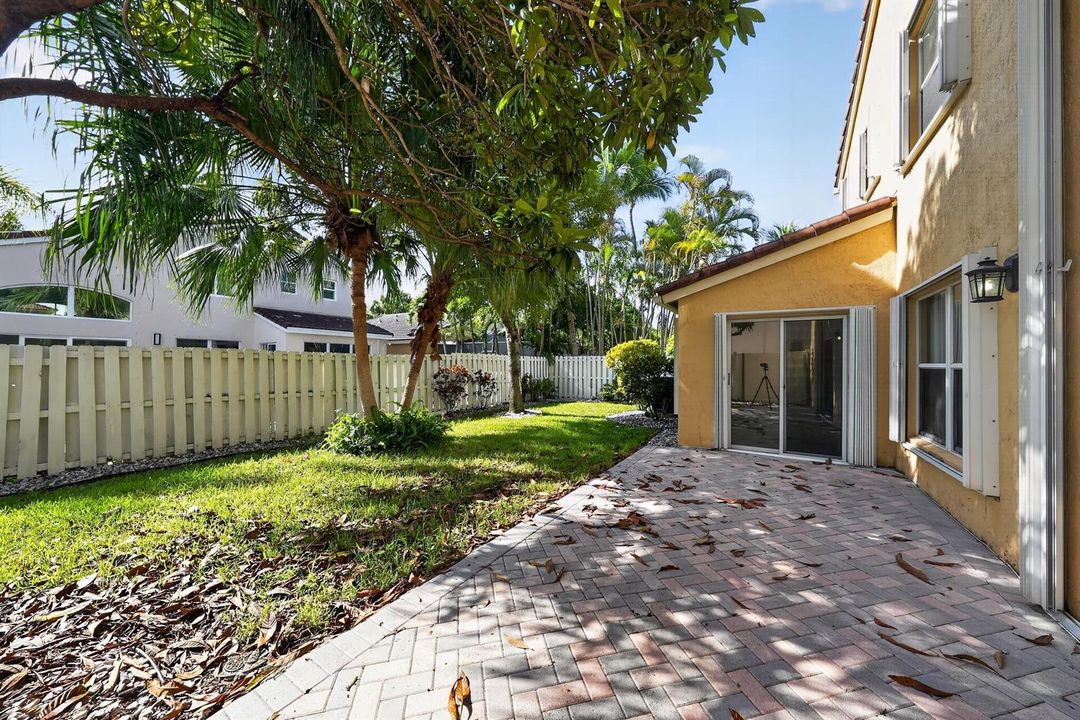 04_5287_SW_38th_Way-Exterior-7226