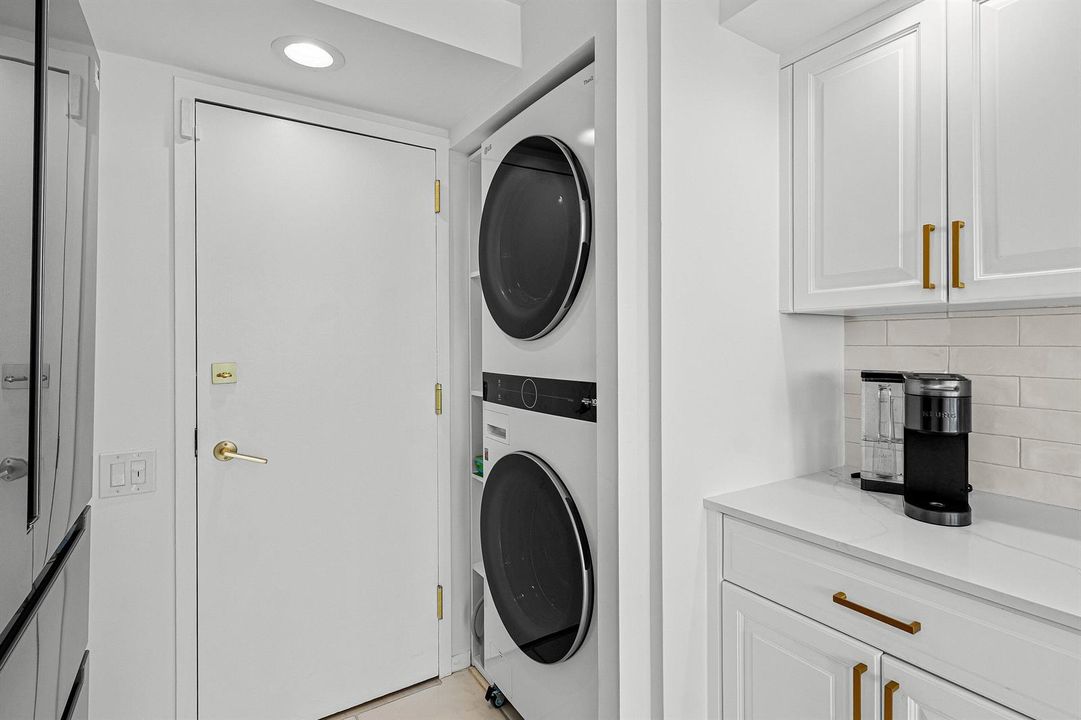 024-250SouthOceanBoulevard-6C-BocaRaton-