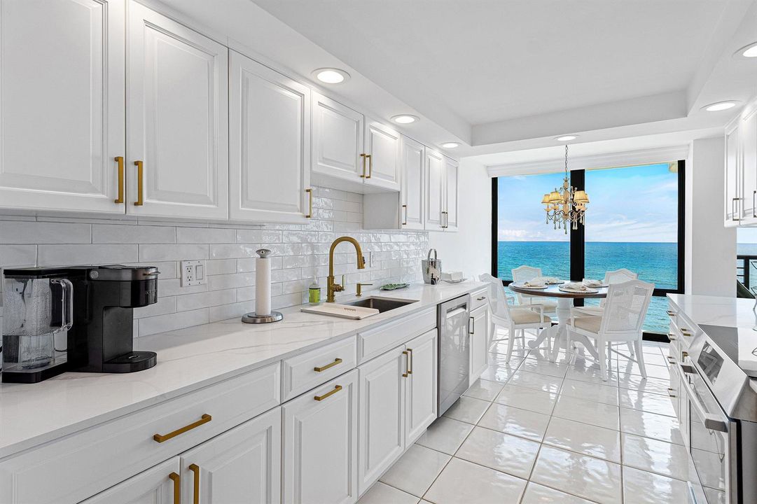 013-250SouthOceanBoulevard-6C-BocaRaton-