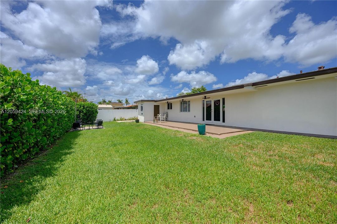 En Venta: $760,000 (3 camas, 3 baños, 1609 Pies cuadrados)