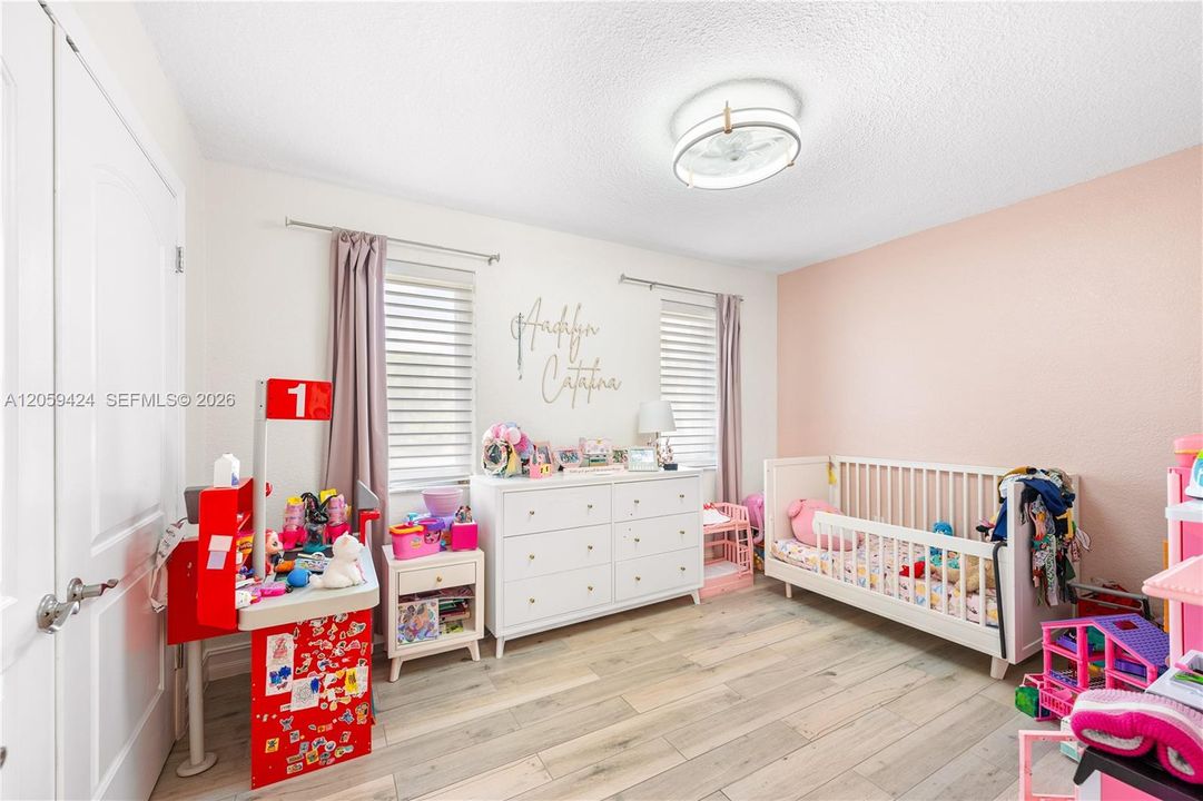 En Venta: $760,000 (3 camas, 3 baños, 1609 Pies cuadrados)