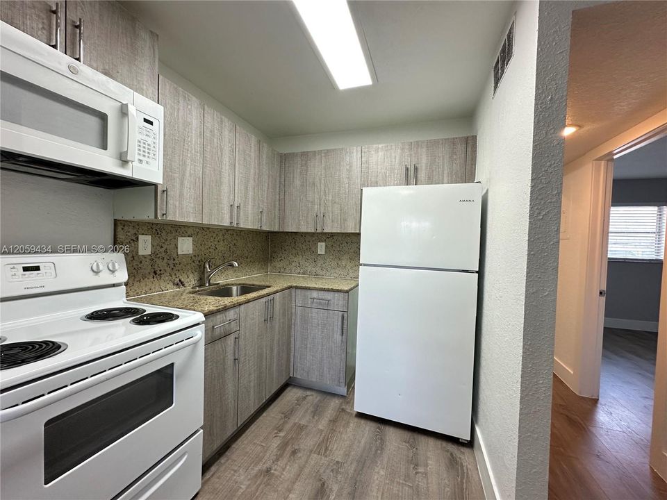 В аренду: $1,595 (1 спален, 1 ванн, 0 Квадратных фут)