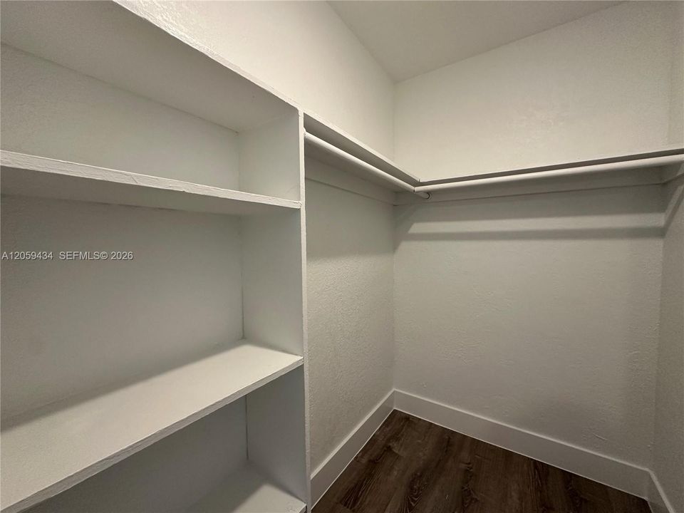 В аренду: $1,595 (1 спален, 1 ванн, 0 Квадратных фут)