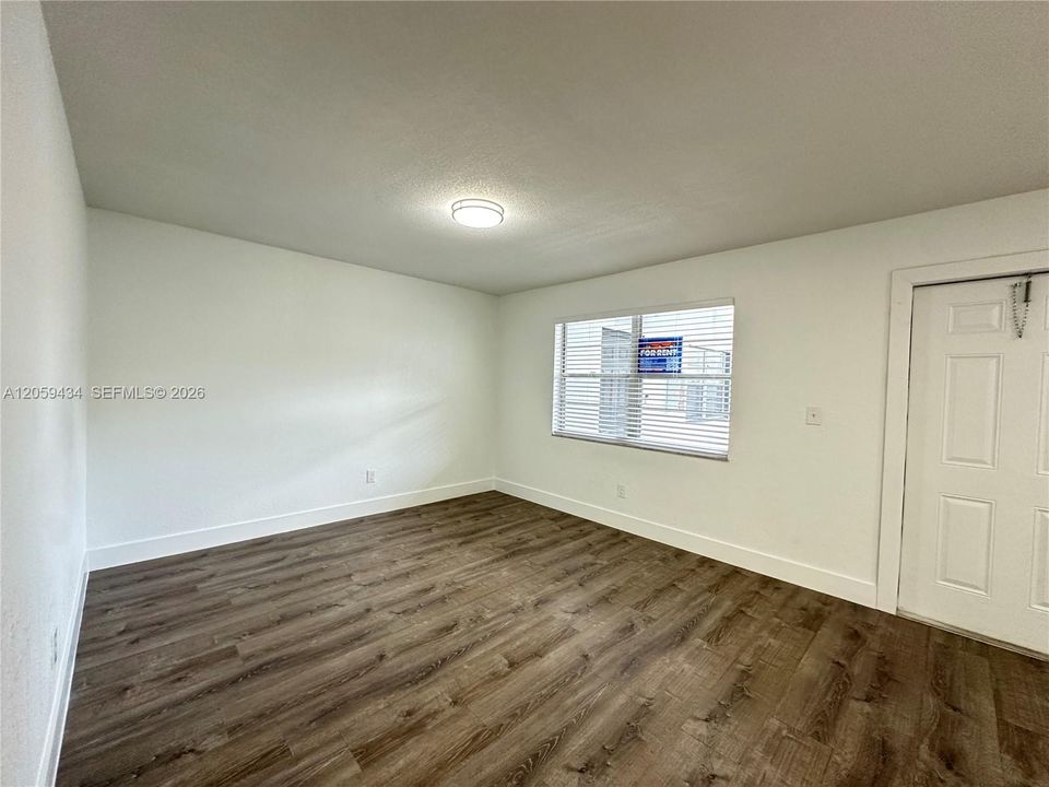 В аренду: $1,595 (1 спален, 1 ванн, 0 Квадратных фут)