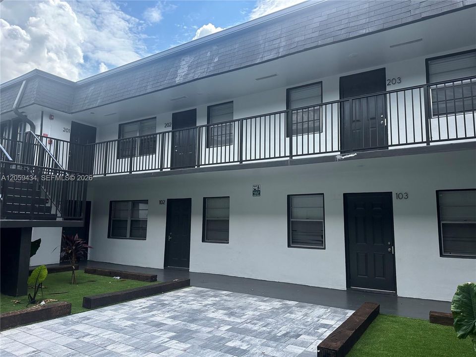 В аренду: $1,595 (1 спален, 1 ванн, 0 Квадратных фут)