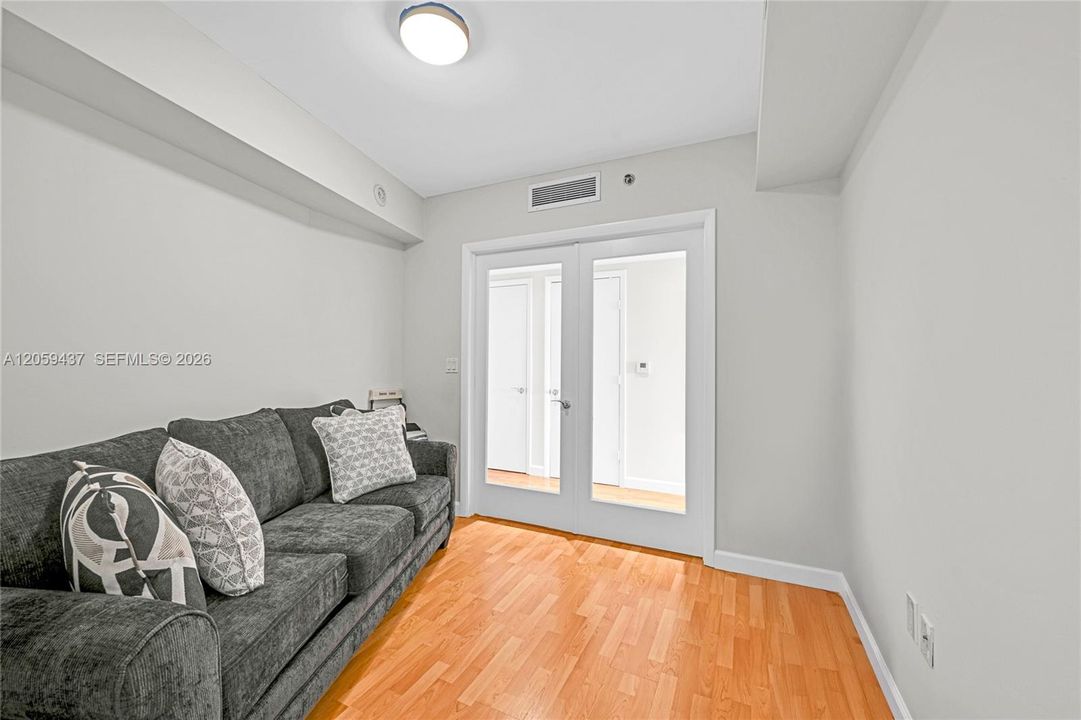 En Venta: $685,000 (2 camas, 1 baños, 1086 Pies cuadrados)