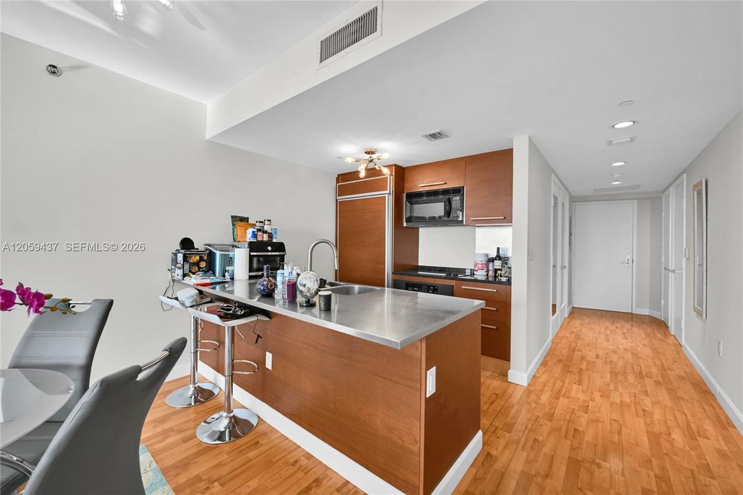 En Venta: $685,000 (2 camas, 1 baños, 1086 Pies cuadrados)