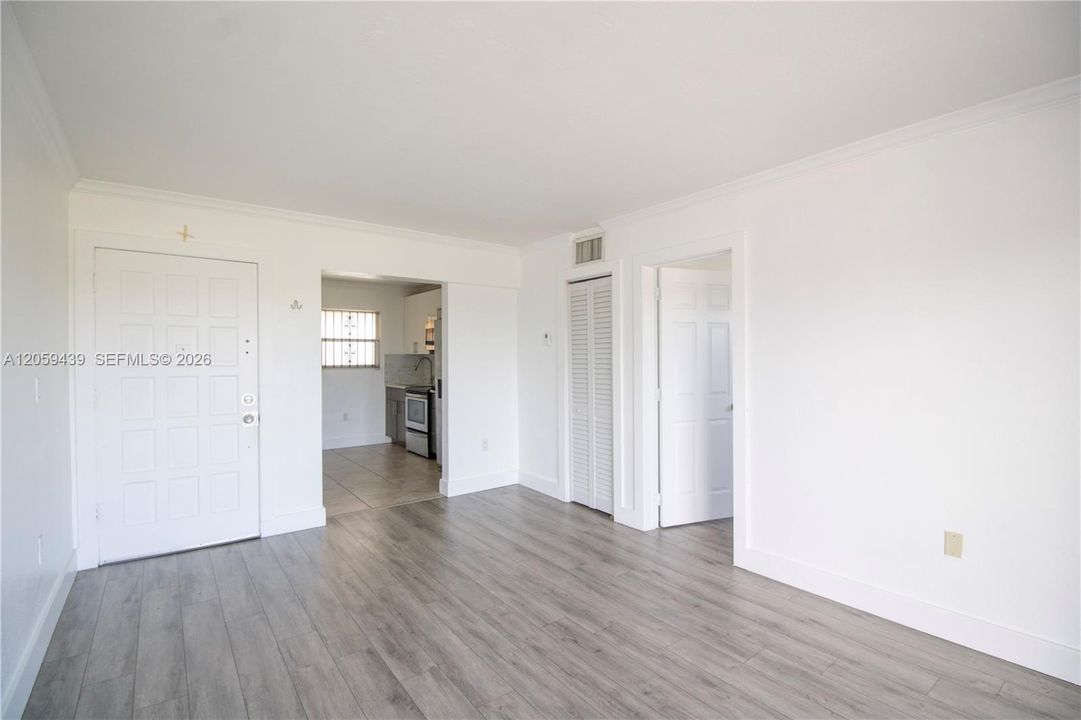 В аренду: $1,850 (1 спален, 1 ванн, 500 Квадратных фут)