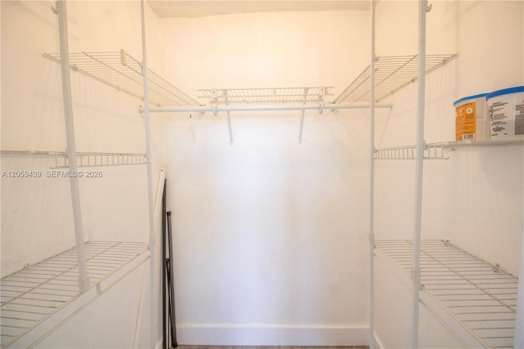 В аренду: $1,850 (1 спален, 1 ванн, 500 Квадратных фут)