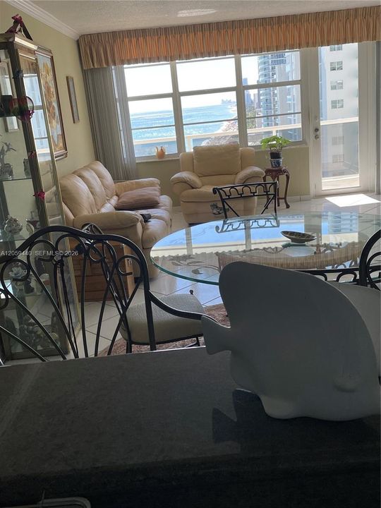 For Sale: $665,000 (2 beds, 2 baths, 1248 Square Feet)