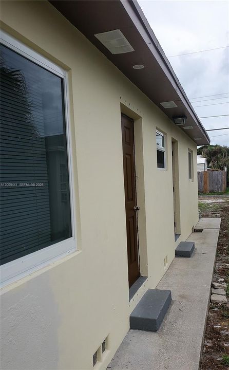 В аренду: $2,500 (2 спален, 1 ванн, 790 Квадратных фут)