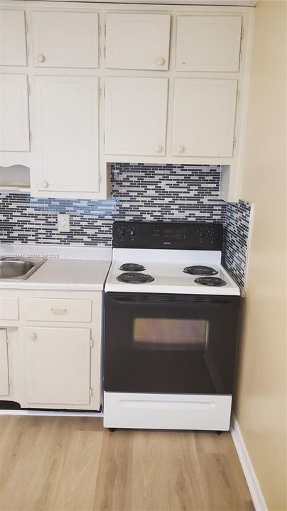 В аренду: $2,500 (2 спален, 1 ванн, 790 Квадратных фут)