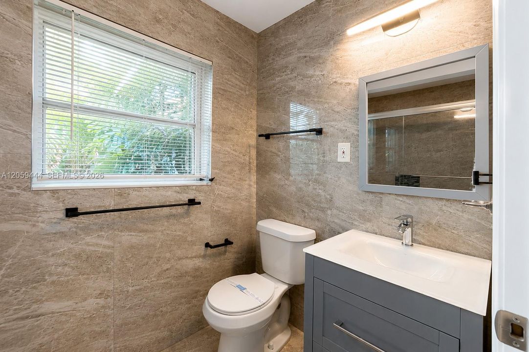 В аренду: $3,250 (3 спален, 2 ванн, 1680 Квадратных фут)