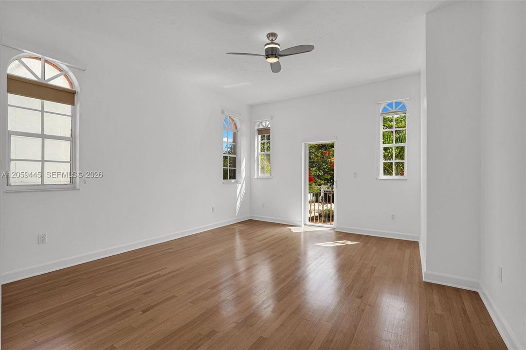 Bedroom #3 ( second floor ) | Arched windows, walk-in closet | small balcony
