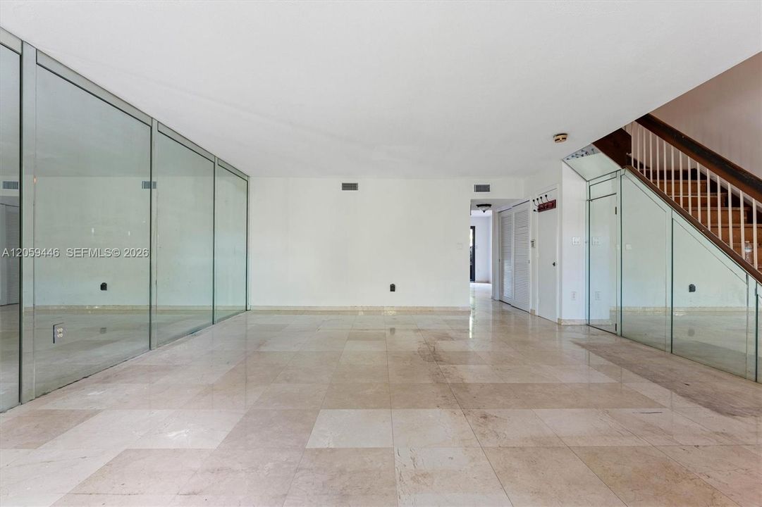 Activo con contrato: $600,000 (2 camas, 2 baños, 1936 Pies cuadrados)
