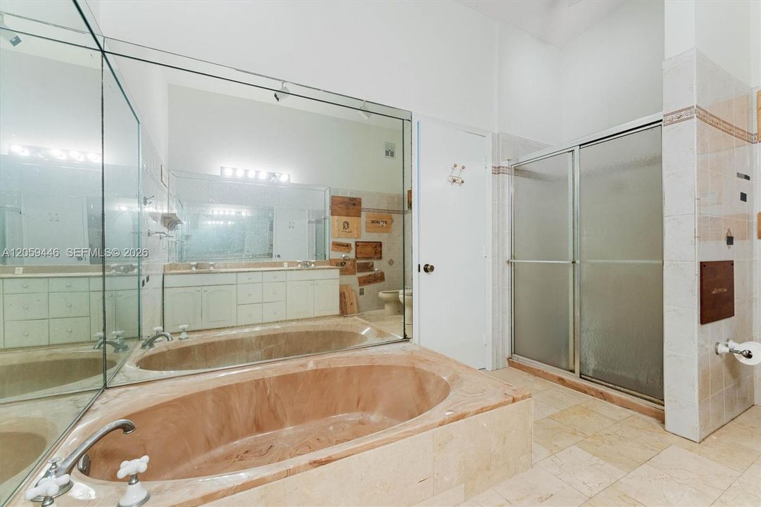 Activo con contrato: $600,000 (2 camas, 2 baños, 1936 Pies cuadrados)