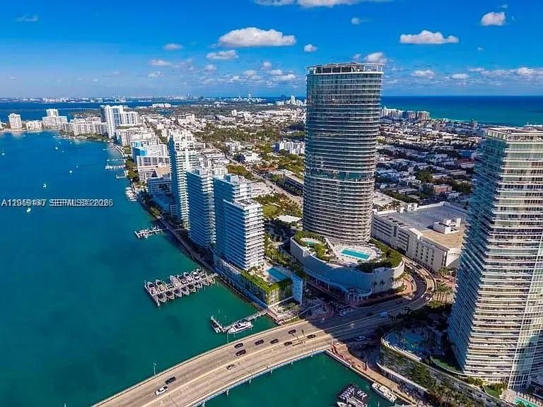 For Rent: $4,800 (1 beds, 1 baths, 777 Square Feet)