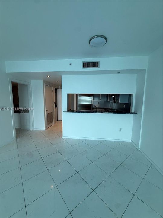 For Rent: $4,800 (1 beds, 1 baths, 777 Square Feet)