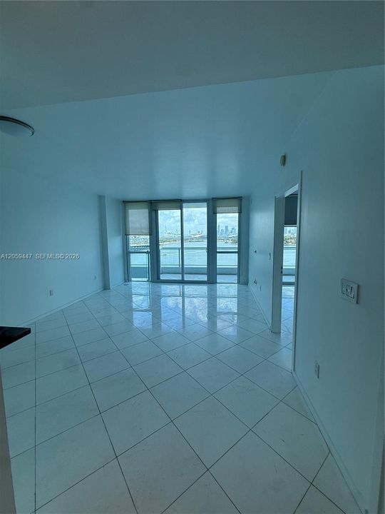 For Rent: $4,800 (1 beds, 1 baths, 777 Square Feet)