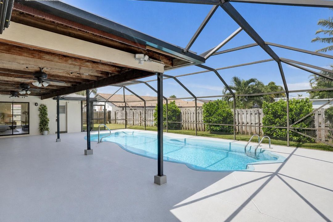 Patio Woodview