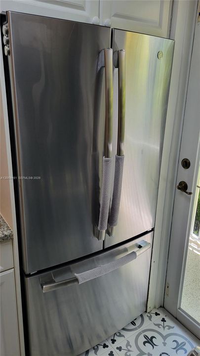 Под контрактом: $2,175 (1 спален, 1 ванн, 620 Квадратных фут)