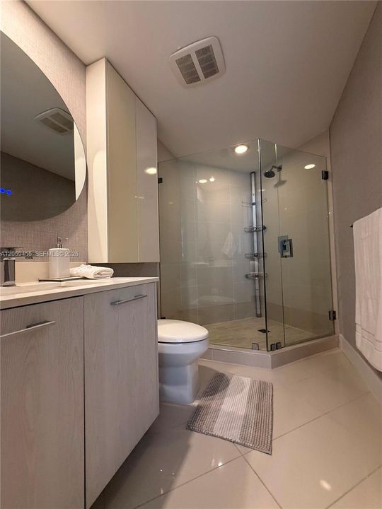 В аренду: $6,300 (2 спален, 2 ванн, 1042 Квадратных фут)