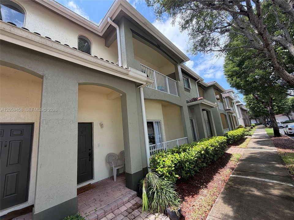En Venta: $352,000 (3 camas, 2 baños, 1905 Pies cuadrados)