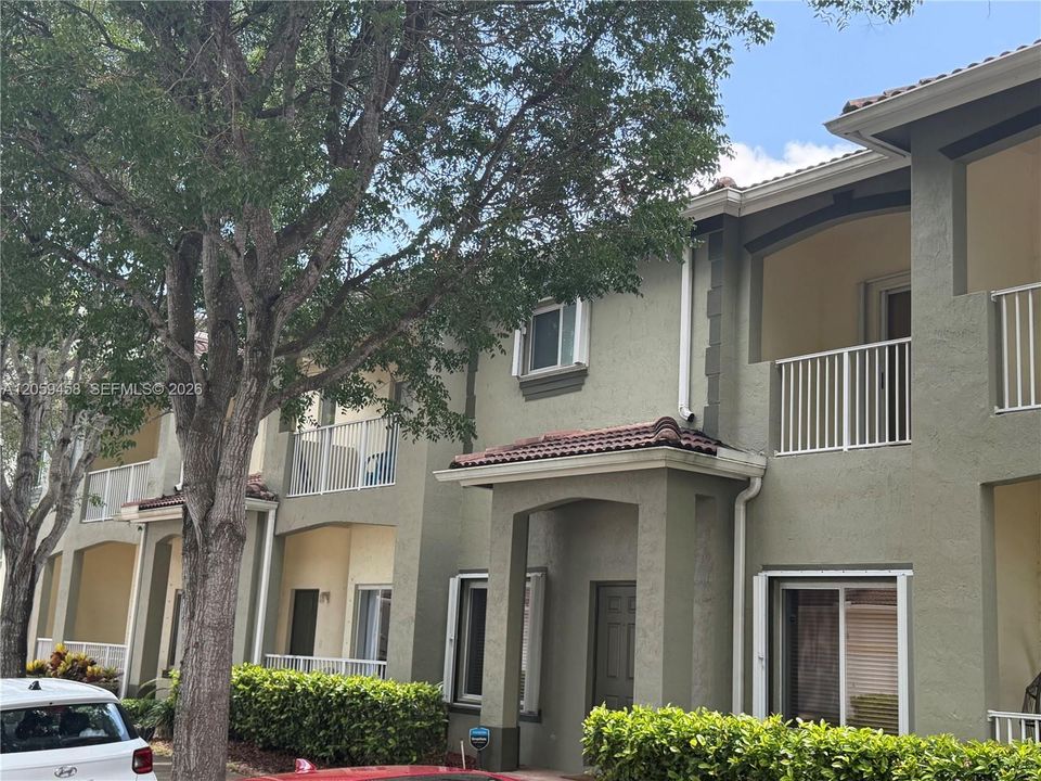 En Venta: $352,000 (3 camas, 2 baños, 1905 Pies cuadrados)