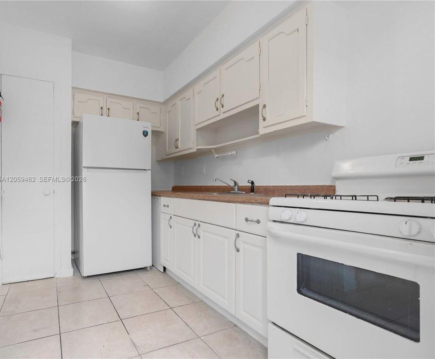 En Renta: $2,350 (2 camas, 1 baños, 4372 Pies cuadrados)