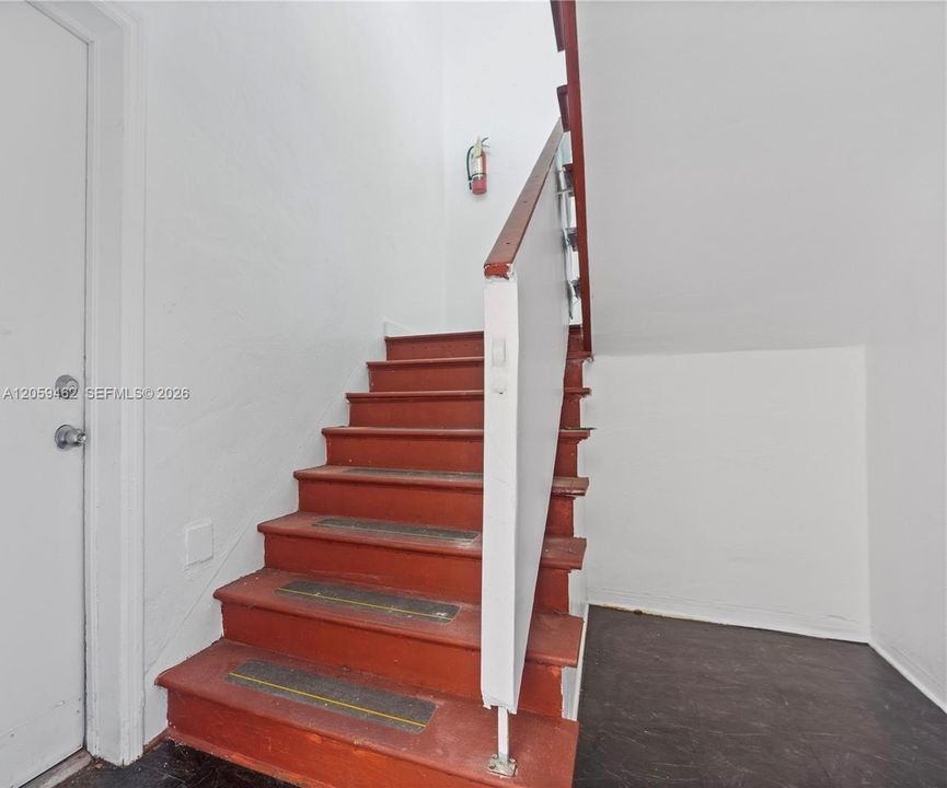 En Renta: $2,350 (2 camas, 1 baños, 4372 Pies cuadrados)