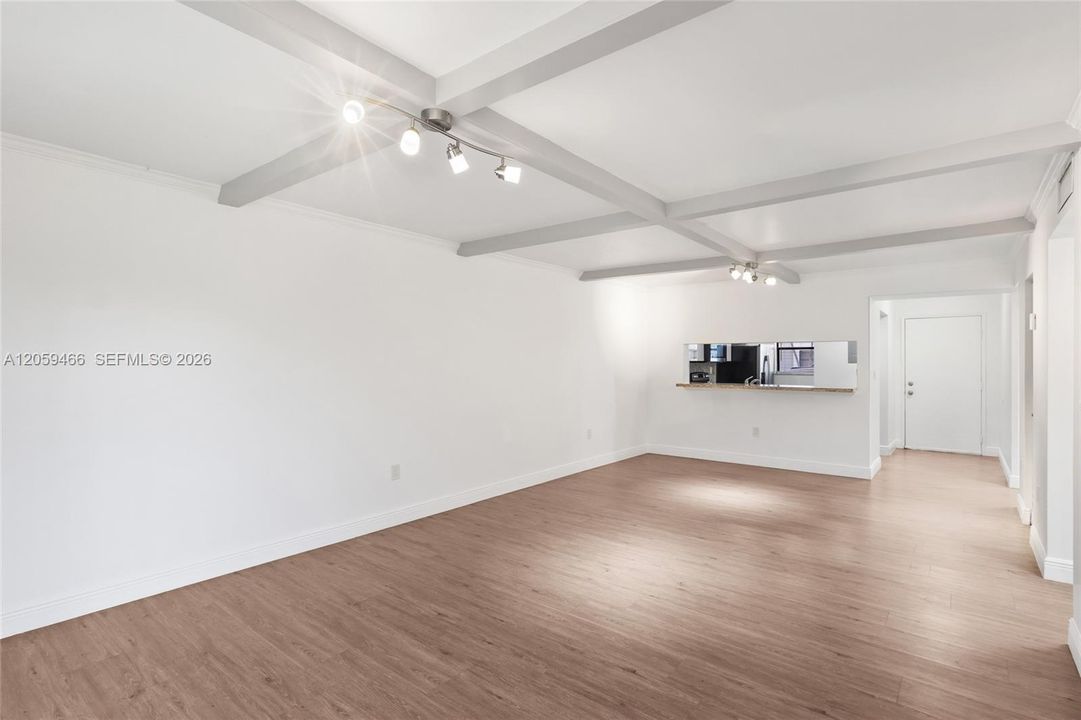 For Rent: $2,450 (2 beds, 2 baths, 1014 Square Feet)