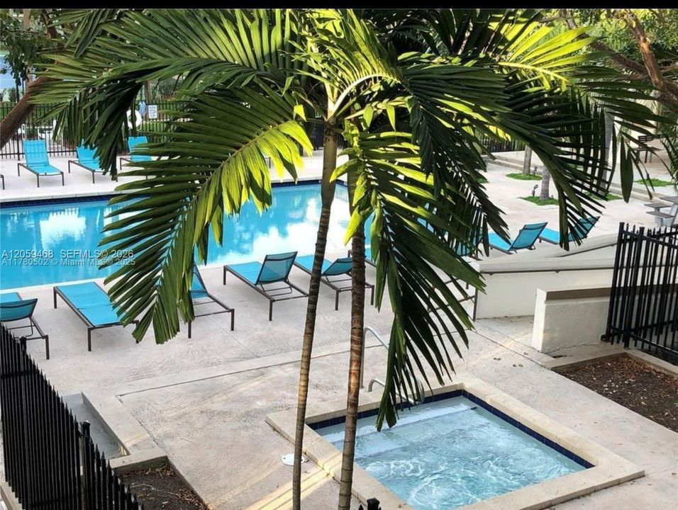 For Rent: $1,800 (1 beds, 1 baths, 650 Square Feet)