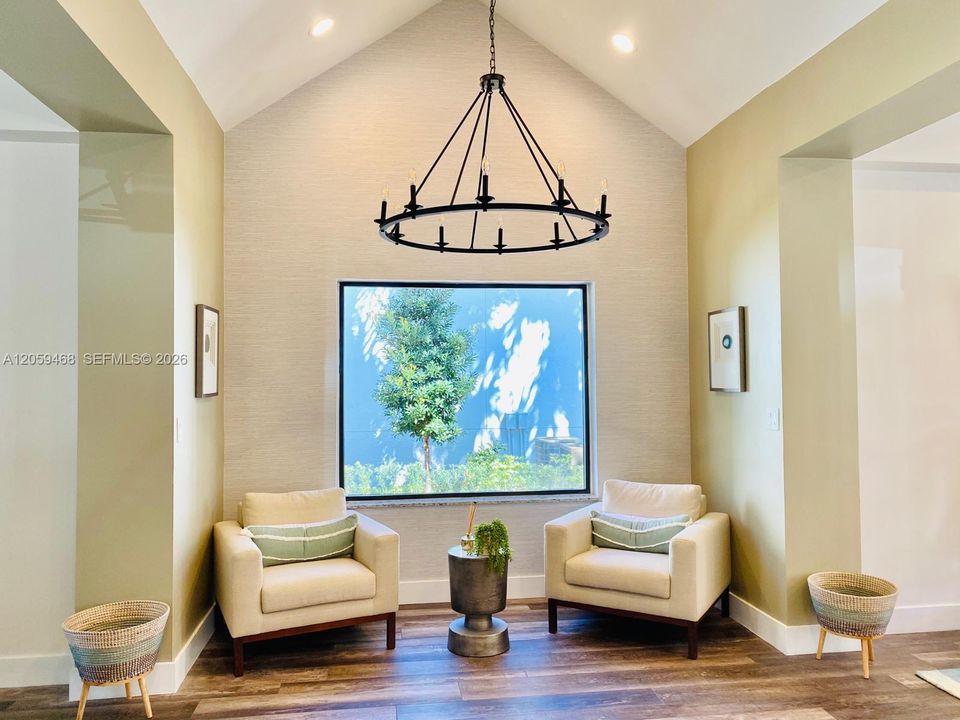 For Rent: $1,800 (1 beds, 1 baths, 650 Square Feet)