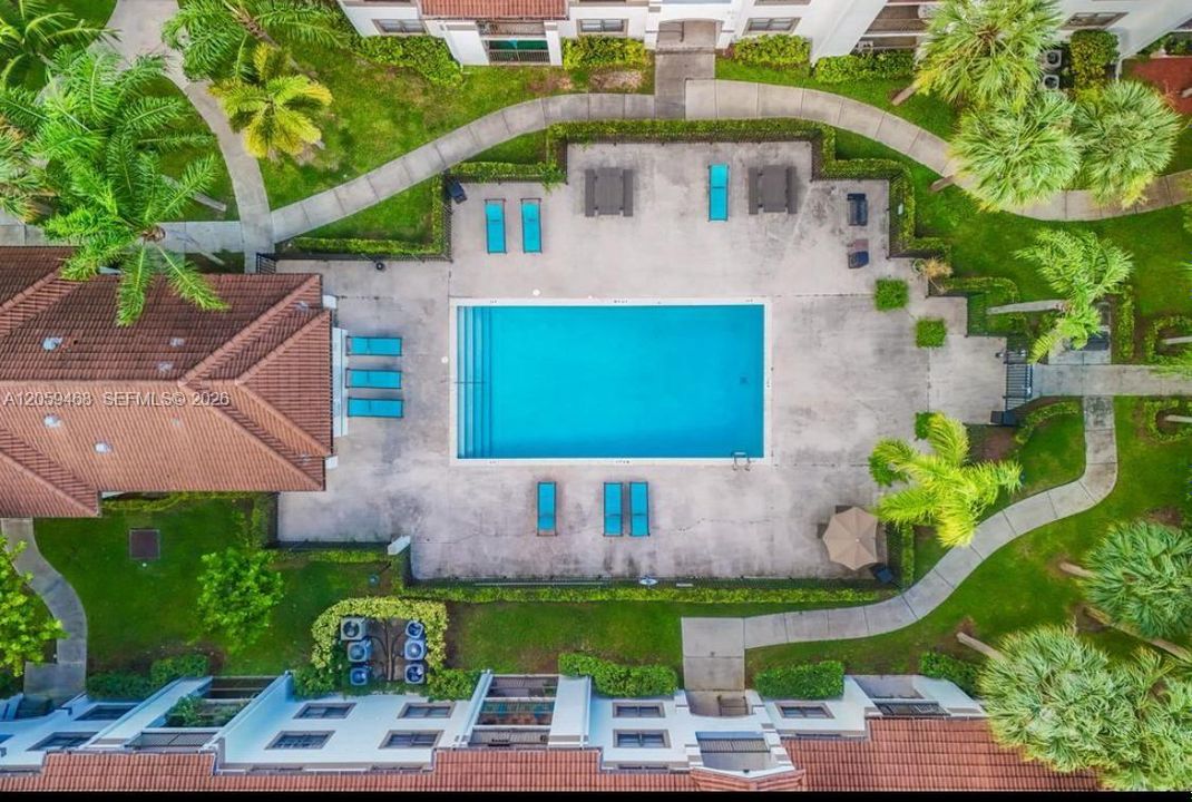 For Rent: $1,800 (1 beds, 1 baths, 650 Square Feet)