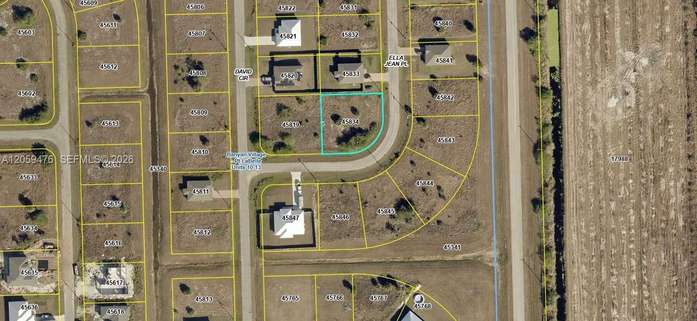 На продажу: $42,500 (0.32 acres)