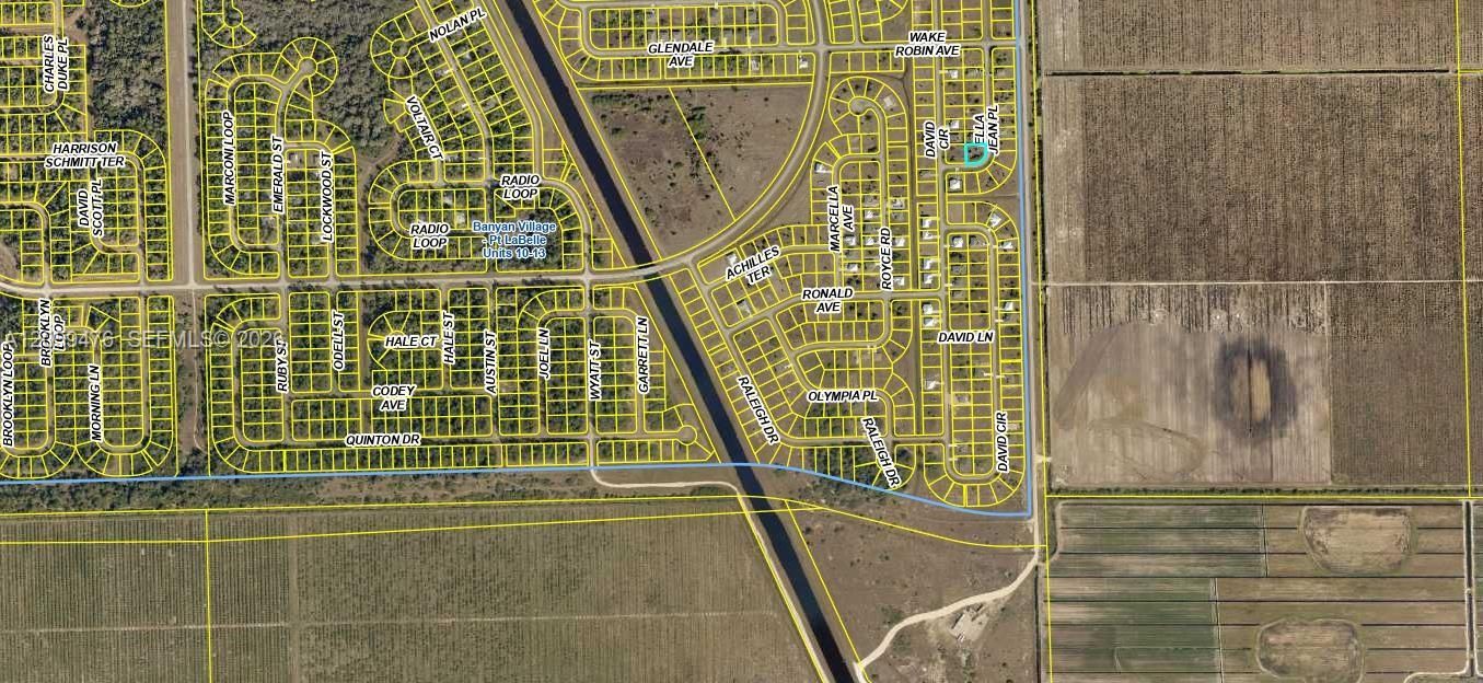 На продажу: $42,500 (0.32 acres)