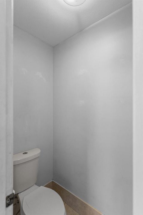 585A1080