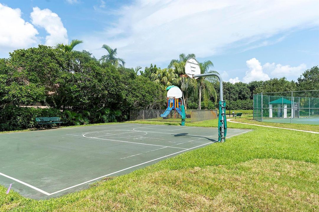 875 Bayside Lane weston FL- - 062