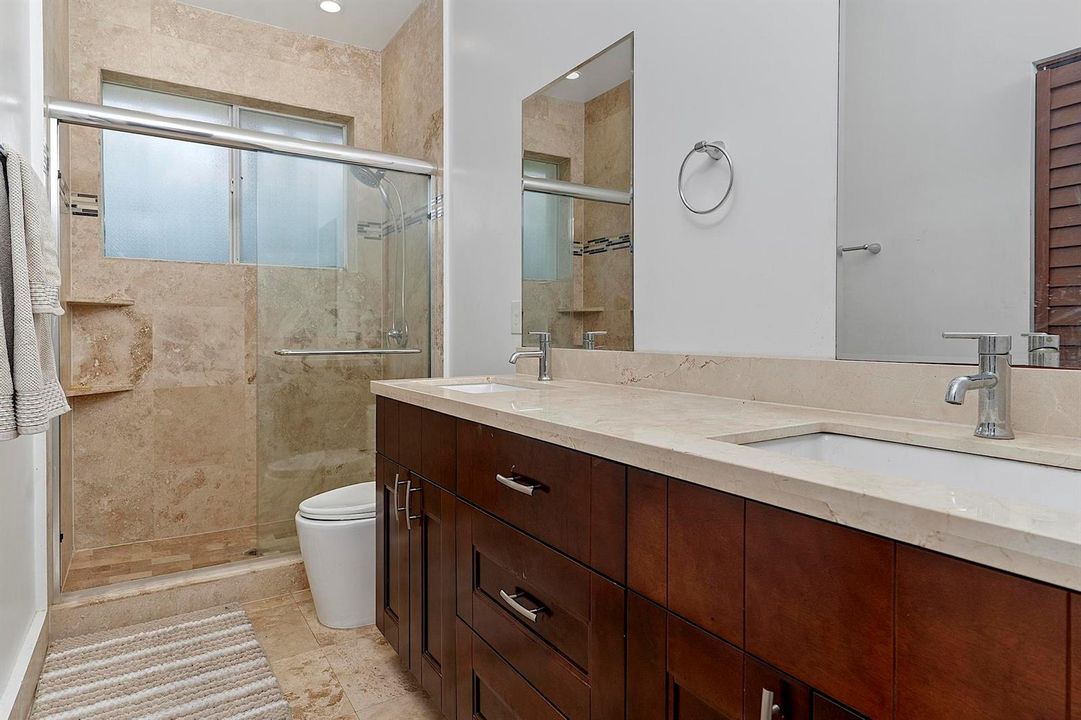 875 Bayside Lane weston FL- - 042