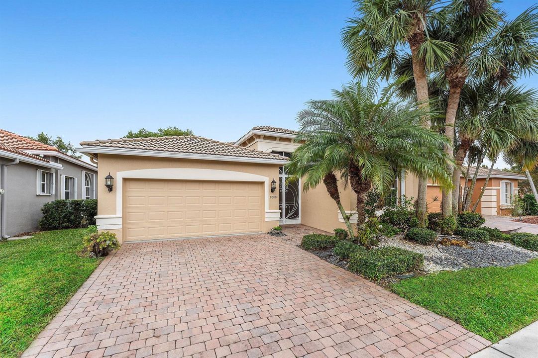 002-8688ViaAvellino-LakeWorth-FL-33467-S