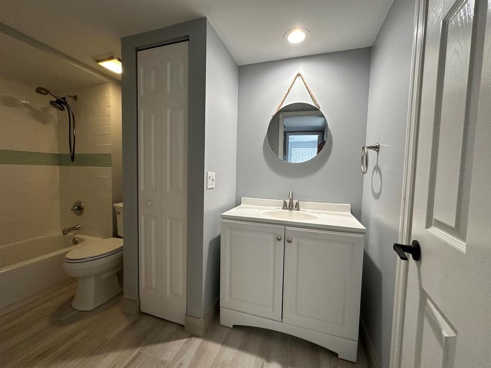 Bathroom 2, En-suite
