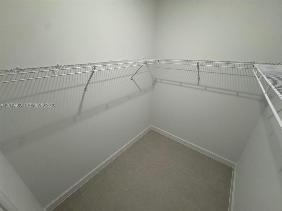В аренду: $3,400 (3 спален, 2 ванн, 1308 Квадратных фут)