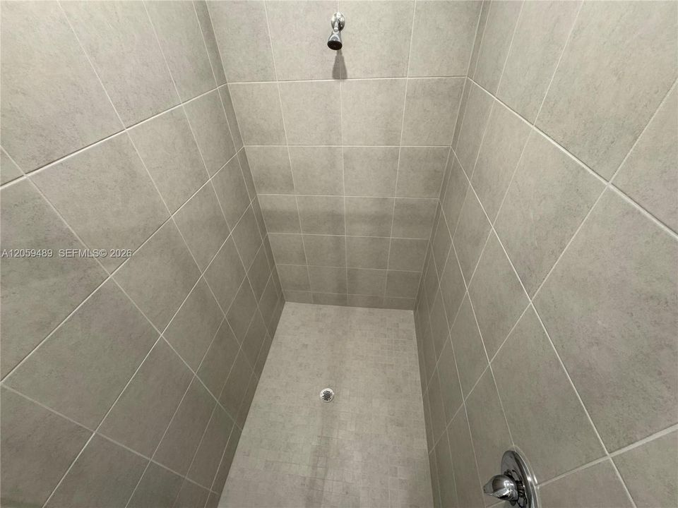 В аренду: $3,400 (3 спален, 2 ванн, 1308 Квадратных фут)