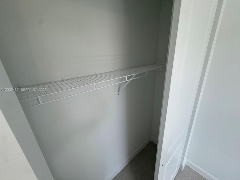 В аренду: $3,400 (3 спален, 2 ванн, 1308 Квадратных фут)