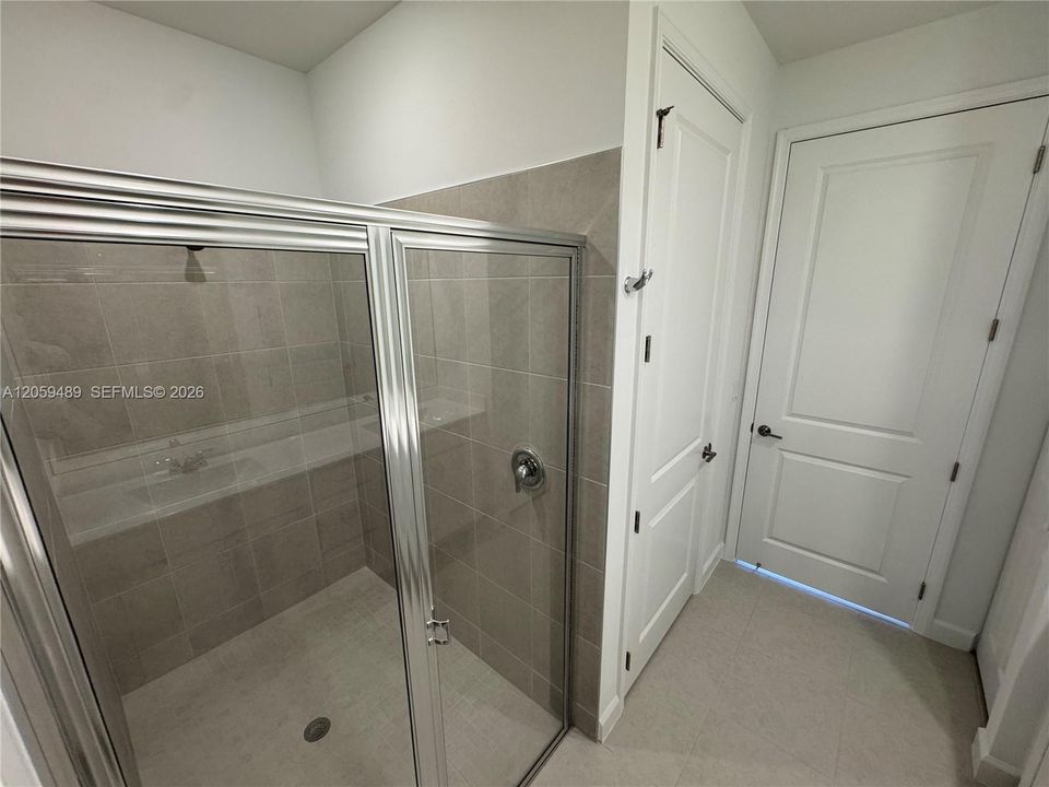 В аренду: $3,400 (3 спален, 2 ванн, 1308 Квадратных фут)