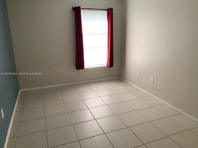 For Rent: $2,000 (2 beds, 2 baths, 1037 Square Feet)