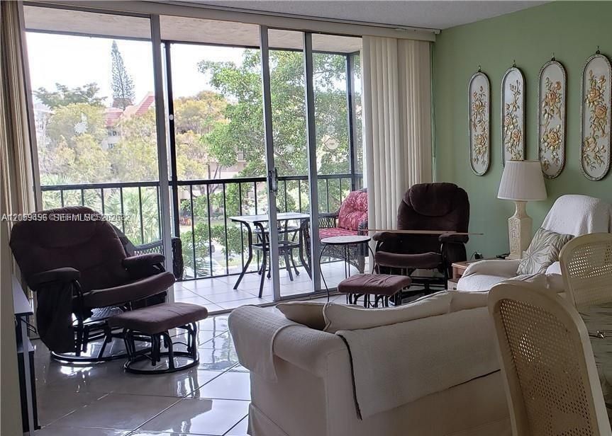 For Rent: $1,500 (1 beds, 1 baths, 780 Square Feet)