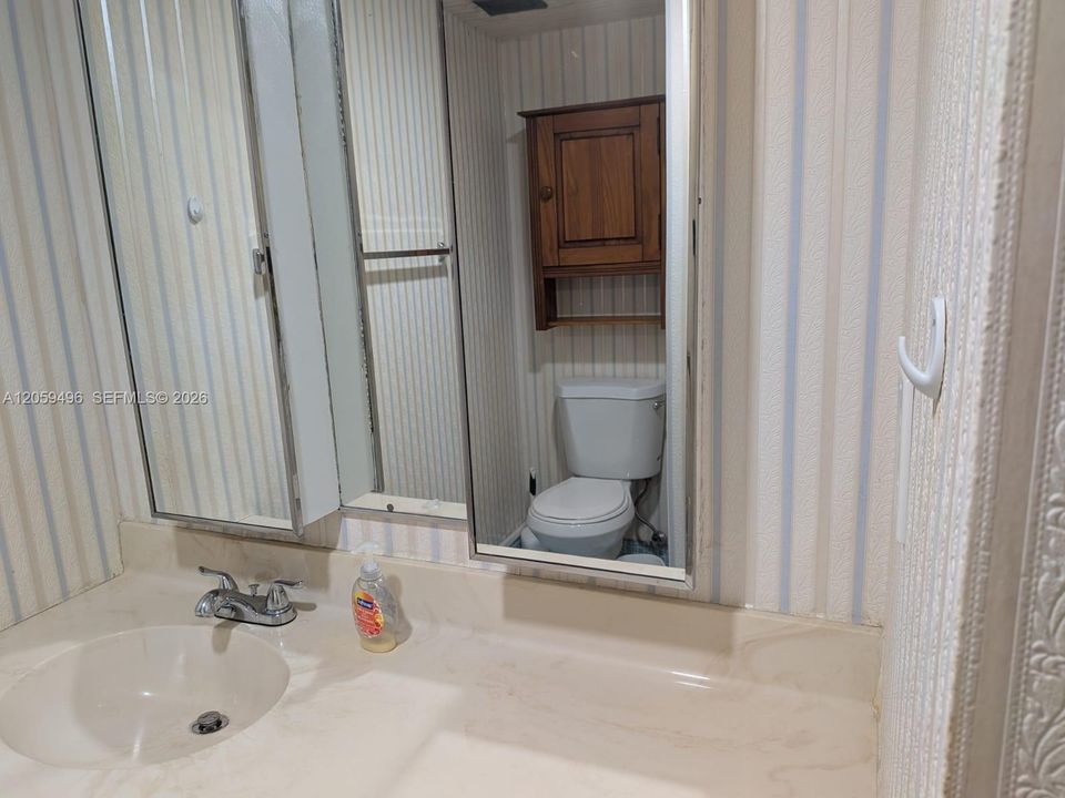 For Rent: $1,500 (1 beds, 1 baths, 780 Square Feet)