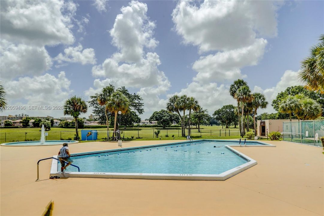 For Rent: $1,500 (1 beds, 1 baths, 780 Square Feet)