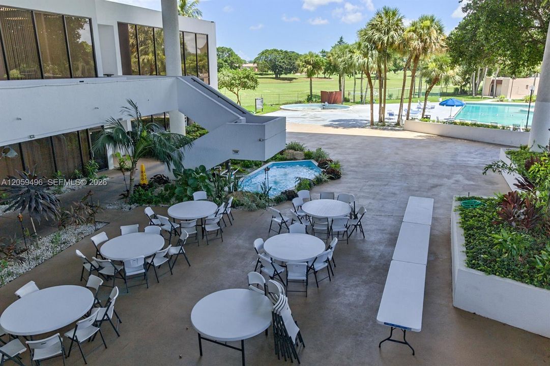 For Rent: $1,500 (1 beds, 1 baths, 780 Square Feet)